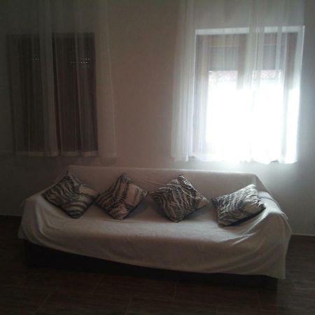 Apartmaji Matazin Črni Kal Exterior foto