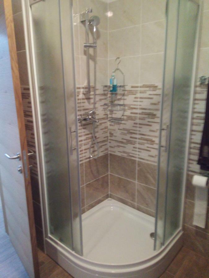 Apartmaji Matazin Črni Kal Exterior foto